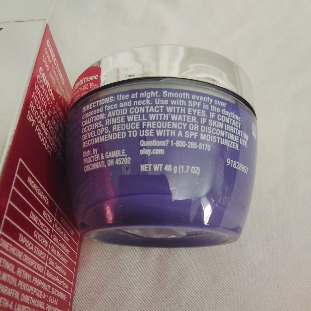 Olay Regenerist Retinol 24 +Peptide Night Hydrating Moisturizer 1.7 oz N… - Picture 7 of 10